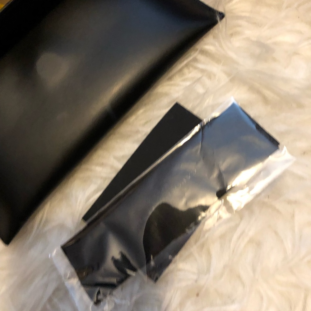 Glasses Case - image 3